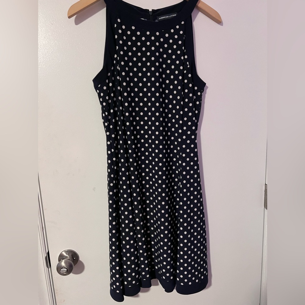 Beautiful and Classic navy polka dot dress by American Living Ladied 12
